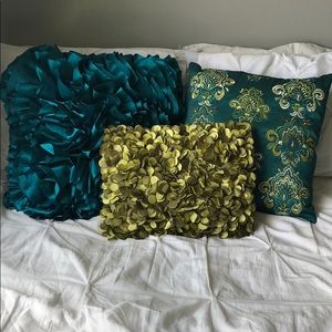 Accent pillows